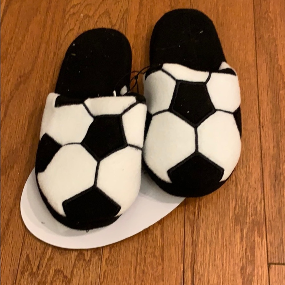 Boys soccer slipper Boys XL (4-5)